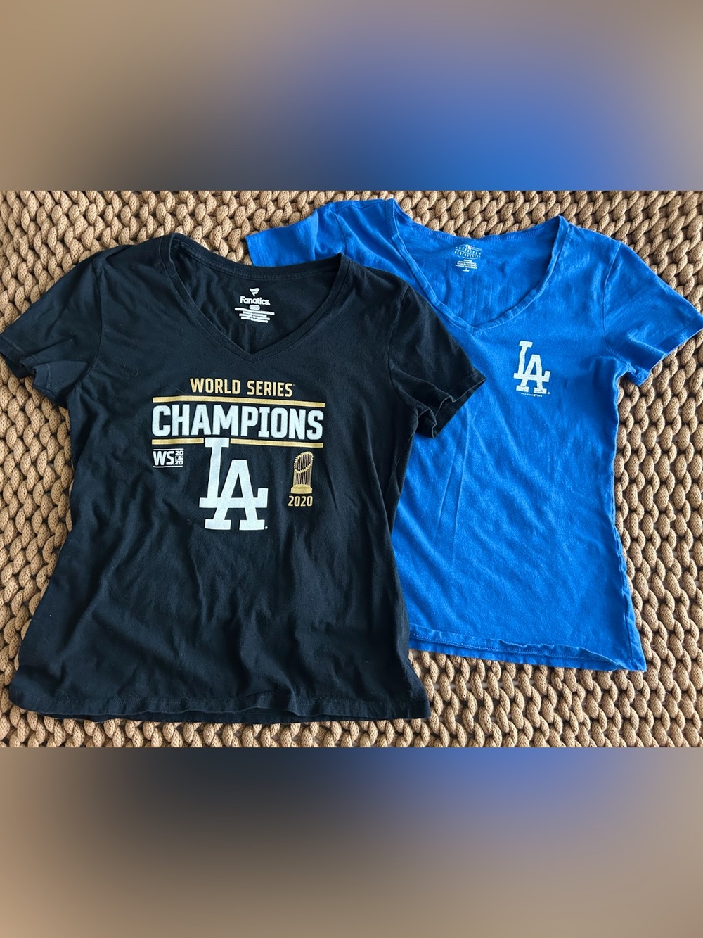 LA Dodgers Women’s V-Neck Shirt Bundle
